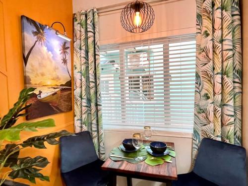 Topaz Classy, Cozy Condo Near Beaches & Airport in Crown Point