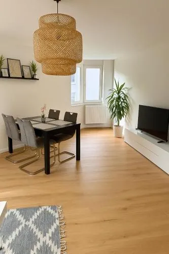 Stylish 4-Person CityNest Wuppertal Near Hbf in Wuppertal, Deutschland