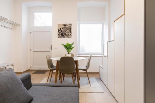 Stylish Design-Apartment - image 14