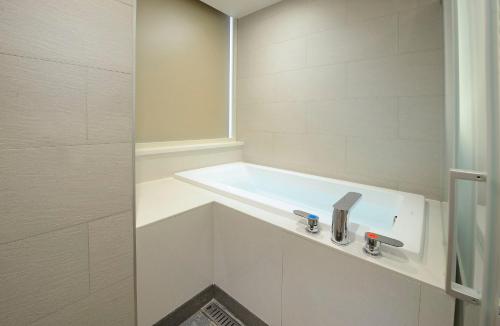 Uinn Business Hotel-Shihlin