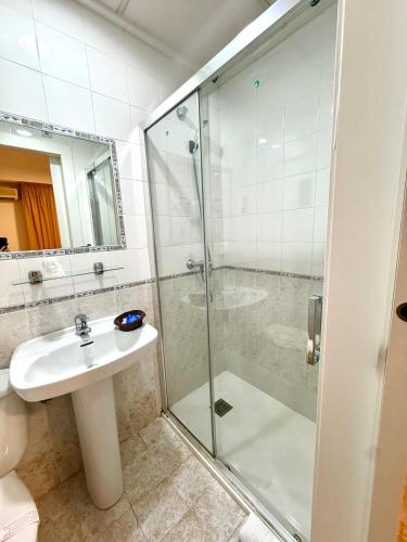 Twin room, city view