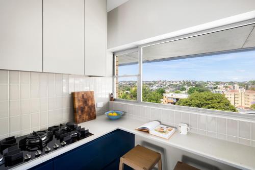 ITHAC12/902 - Elizabeth Bay View - image 3