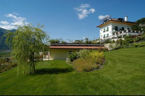 Hotel Karinhall - image 2