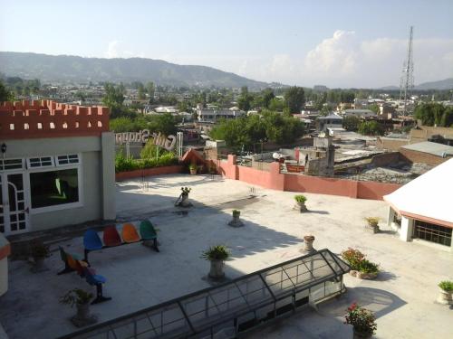 balkon/taras, Stargaze Hotel & Apartment in Abbottabad