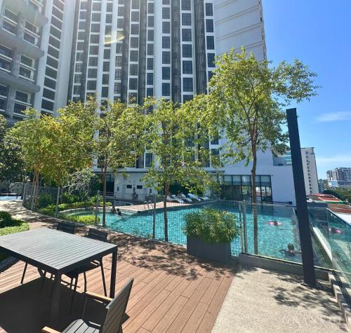 Swimming pool, GrandVue Suites at The Shore Kota Kinabalu in City Center