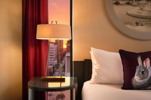 room detail thumbnail 1