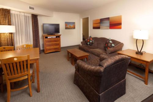 Staybridge Suites Irving Las Colinas - 편의 시설/서비스