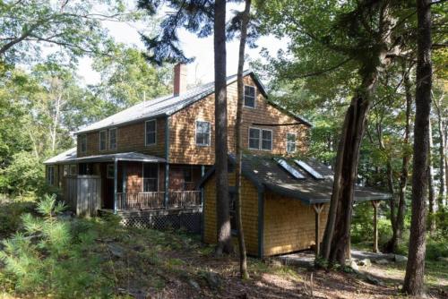 Hotelli välisilme, Charming Cottage Rental with Breathtaking Ocean Views on Peaks Island, Maine in Peaks Island (ME)