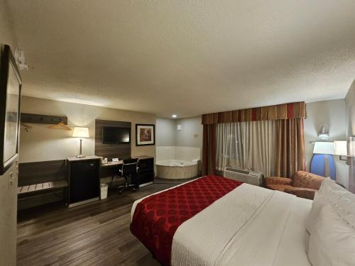 Ramada by Wyndham Platte City KCI Airport - image 8