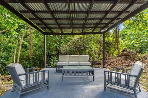 Tropical Paradise with Private Pool & Forest Views in Rio Grande