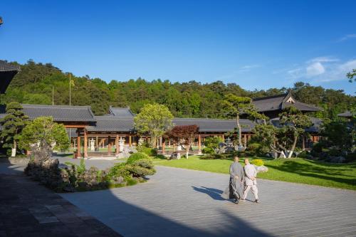 Surrounding environment, SSAW Garden Hotel Ningbo Xikou in Fenghua District