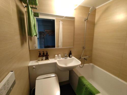 room detail thumbnail 2