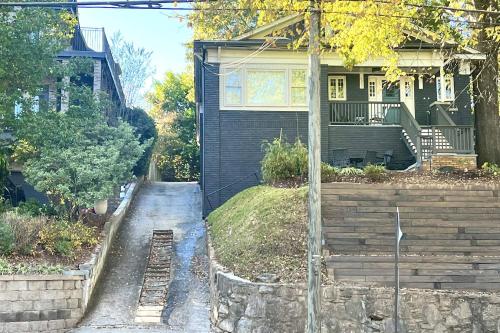 1266 Monroe Drive 1 in Morningside-Lenox Park