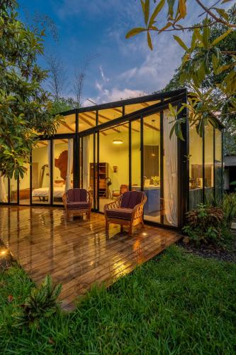 陽台/露台, Romantic Mirror-Clad Tiny with Private Hot Tub in 崔斯佩斯