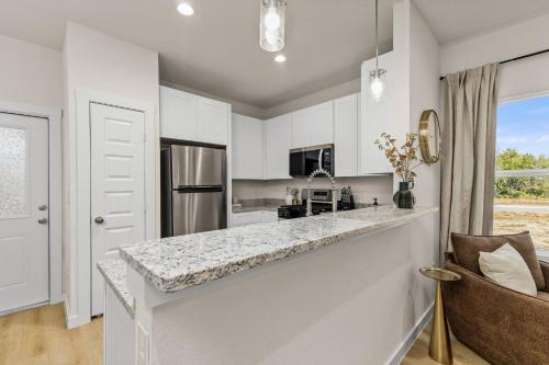 Létesítmények, Pool & Pickleball | Seaworld | Lackland in Castroville (TX)