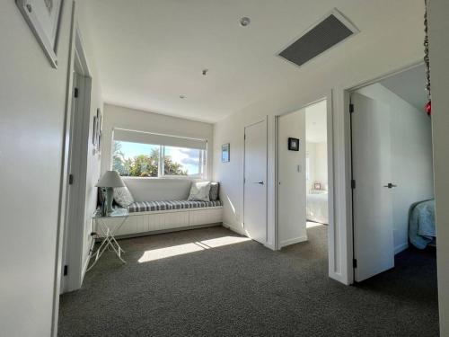 Townhouse by the Sea by Bespoke Stays - image 5