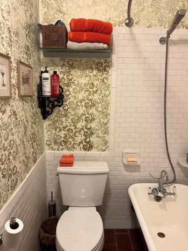 Munroe Inn Boutique Hotel