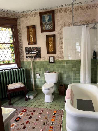 Munroe Inn Boutique Hotel