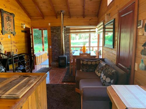 Cabaña Victoria -Español & English- Naturaleza, Río, Bosque, Starlink Wifi (Cabana Victoria -Espanol & English- Naturaleza, Rio, Bosque, Starlink Wifi) in Quetroleufu