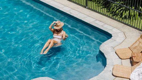 Bayview Beach House - Pet Friendly Holiday Home with a Pool - Holiday Yamba, Yamba