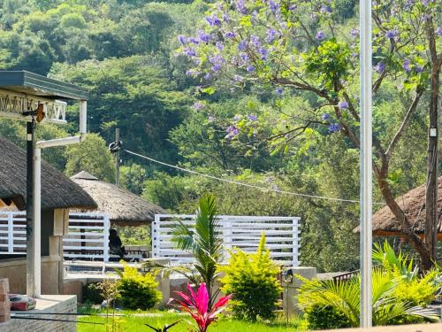 . Siyaya’s Guest Palace