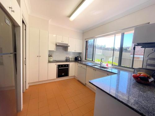 Cronulla courtyard unit, 10 mins walk to Beach & Bay in Cronulla