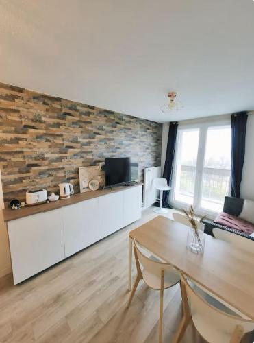 Chambre Privée Cosy- Dans Appartement Moderne en Colocation- Tram A -P5-2 - Location saisonnière - Lormont