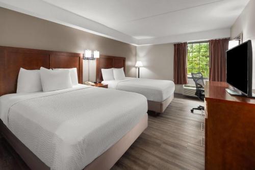 Days Inn by Wyndham Dumfries Quantico - image 2