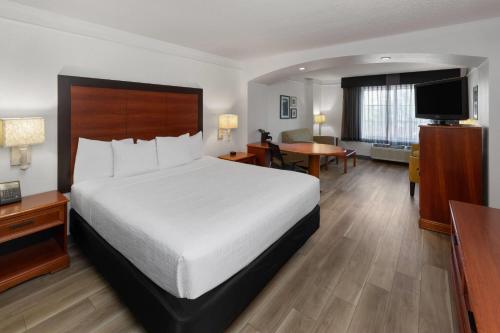 La Quinta Inn & Suites by Wyndham San Antonio Airport in San Antonio sentrum