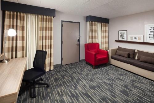 Country Inn & Suites by Radisson Lincoln Airport NE - image 6
