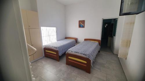 Taku house - image 5