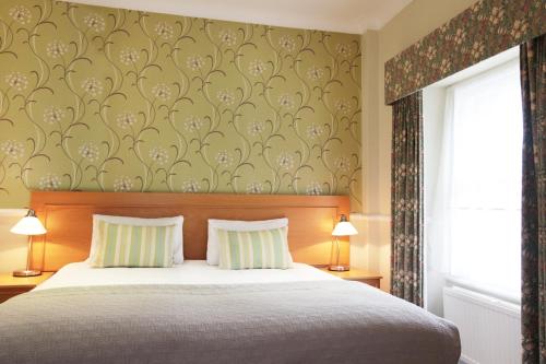 2 twin beds