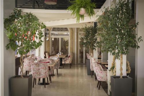ห้องอาหาร, Ottoman Hotel in ดาห์ราน