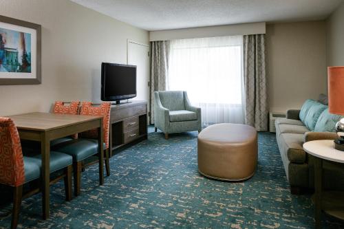 Radisson Hotel & Conference Center Coralville - Iowa City