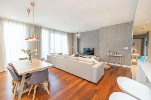 Spacious Two Bedroom with Maids room Near City Mall - image 7