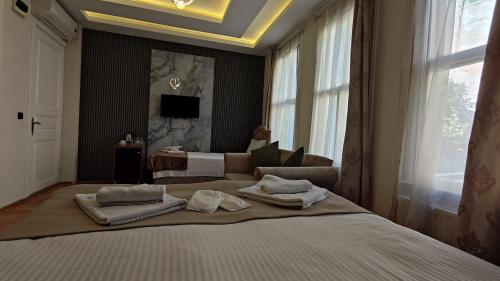 Triple room, private bathroom