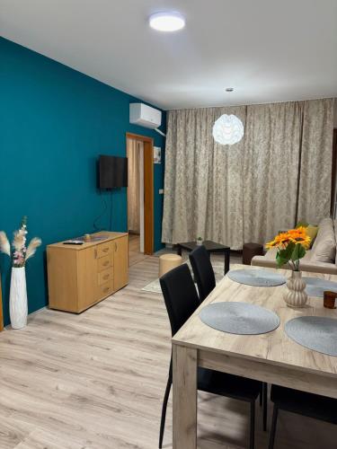 Green cozy two bedroom apartment in Rakovica