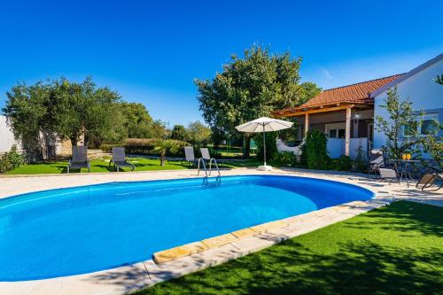 My Dalmatia - Holiday home Emily with private pool in Polaca