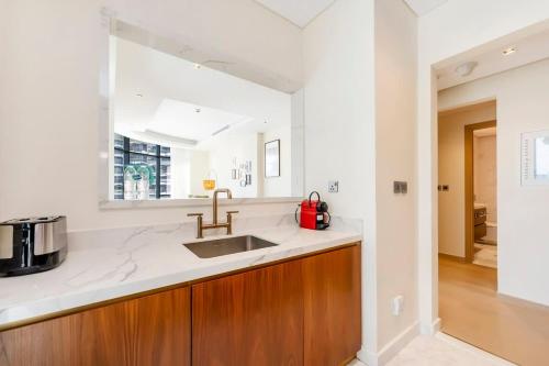 Urban 1BR Retreat RP Heights Near Dubai Mall - image 11