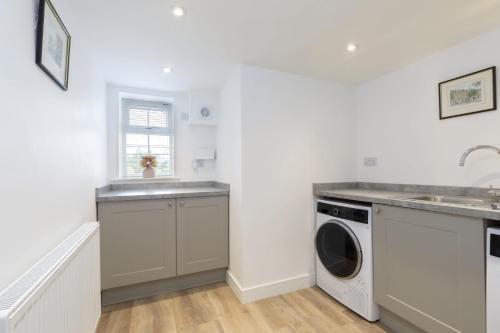 Wellinghill Cottage in Charlton Kings