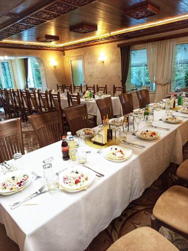 Hotel & Restaurant Kotel in Kotele
