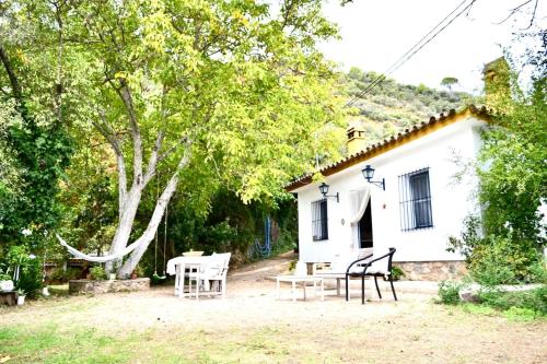 La casita del oso in Linares De La Sierra