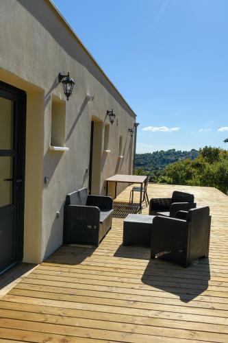 La Grange d'Emile gites, roulottes et piscine in Oceanfront