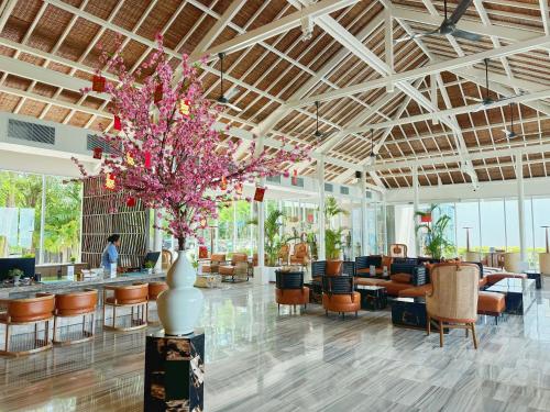 로비, 몬티고 리조트 농사 (Montigo Resorts Nongsa) in 농사