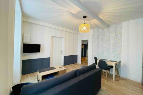 Bel appartement avec cour privée - Location saisonnière - Saint-Jean-d'Angély