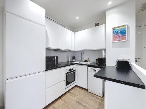 Le Francis - Riquier Port de Nice near Mt Boron