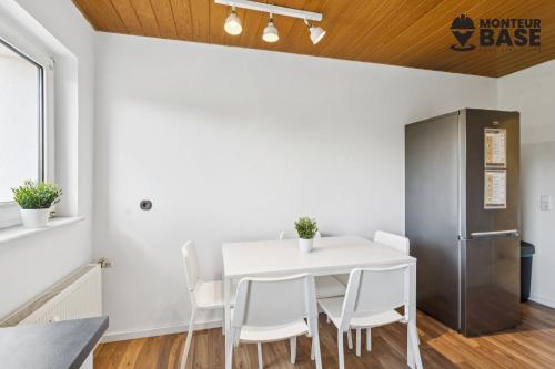 Kitchen, MONTEUR - Unterkunft fur bis zu 6 Personen in 63128 Dietzenbach - OF05 in Dietzenbach