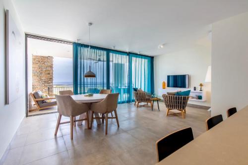 Coral Estate Luxury Apartment - Cape Marie 1406 in Willibrordus