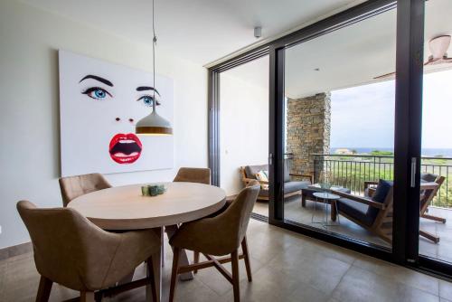 Coral Estate Luxury Apartment - Cape Marie 1406 in Willibrordus