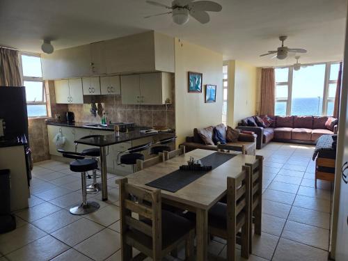 Cocina, Peacehaven Beachfront Property - Scottburgh KZN in Scottburgh